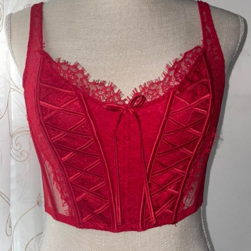 VICTORIA’S SECRET RED LACE CORSET TOP